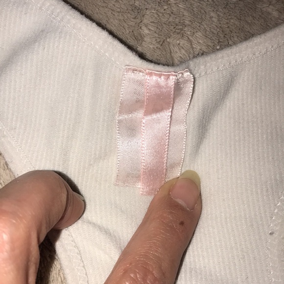 White tank top ribbed stretchy racerback size medium 💕 - Picture 4 of 6